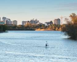 The area is home to Wascana lake which adds to the beauty of the park. The beautiful green park alongside an amazing view of the lake makes the trip m